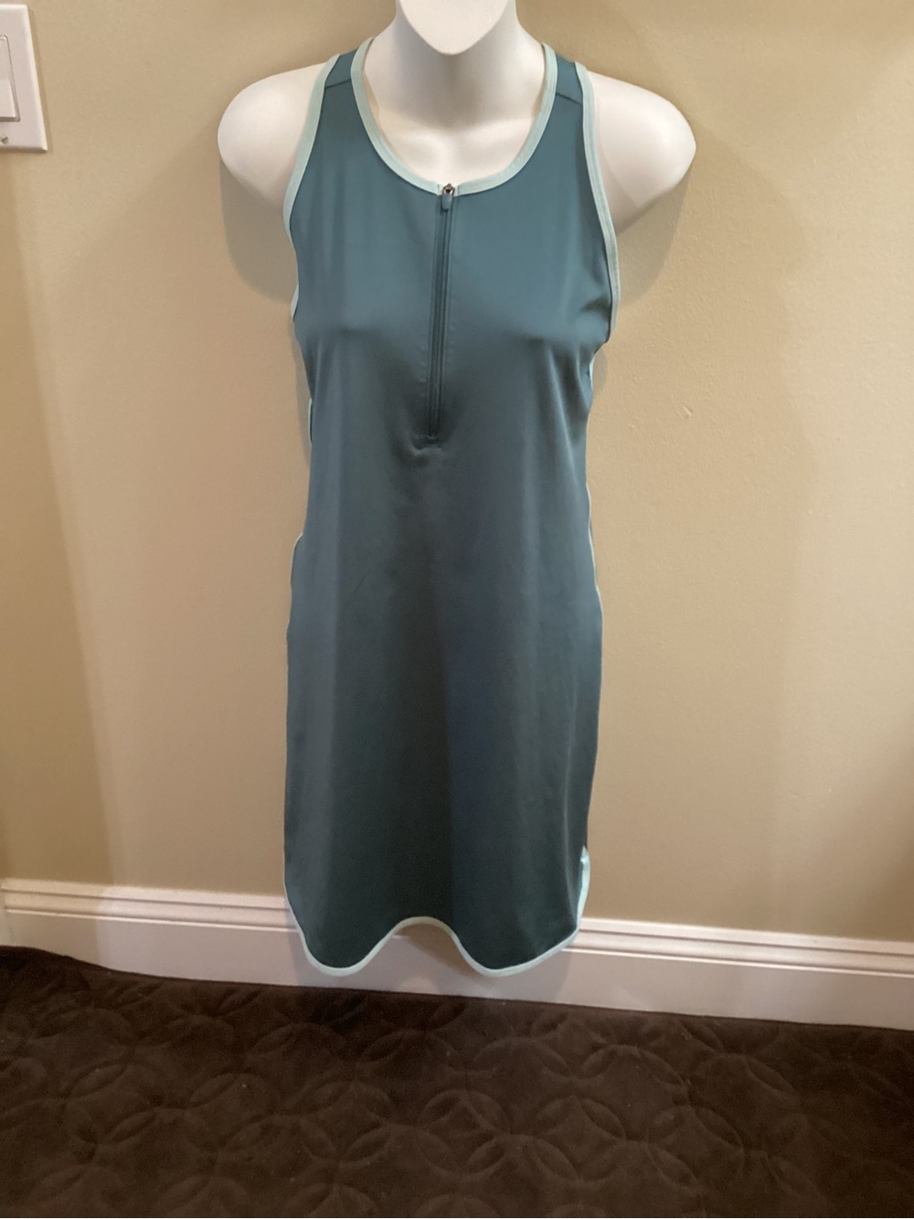 Tek Gear Women’s Teal Zip-Front Athletic Razor Back